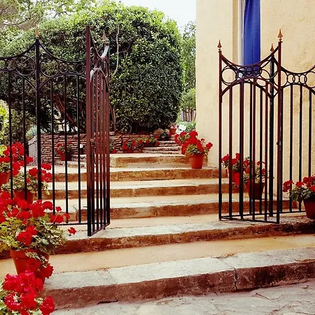 Casa Con Jardin A 30 Metros De La Playa. Vc. 別荘 パラモス
