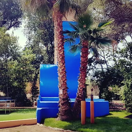 Casa Con Jardin A 30 Metros De La Playa. Vc. בית נופש