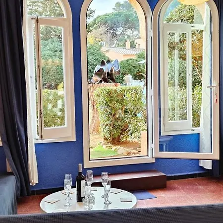 Holiday home Casa Con Jardin A 30 Metros De La Playa. Vc. *