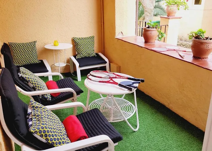 Casa Con Jardin A 30 Metros De La Playa. Vc. * Palamós